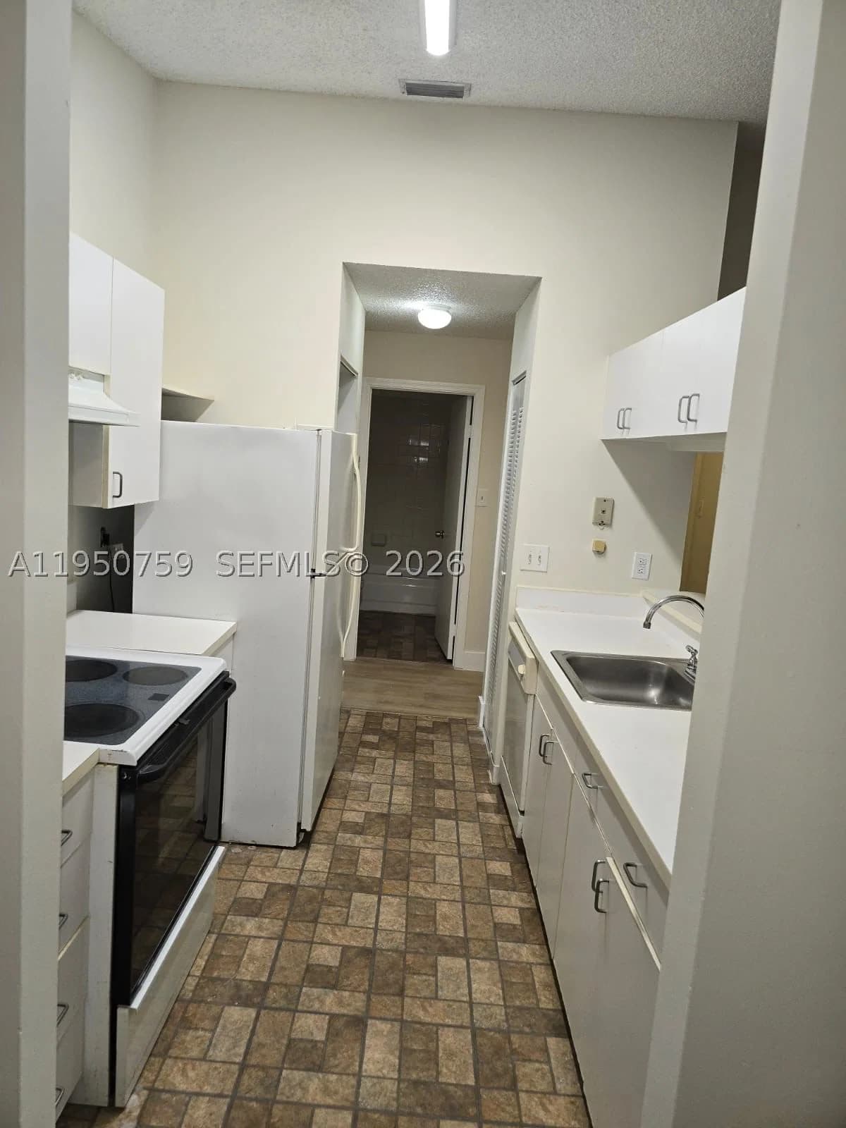 2+1 Condo — Miami, FL 33196