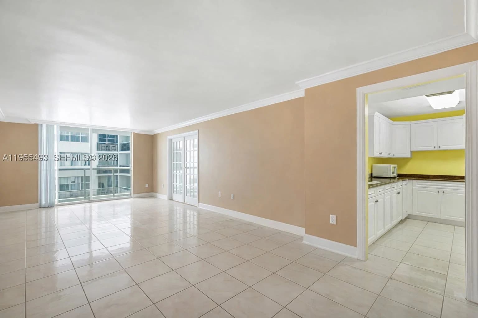 2-bedroom Condo — 6039 Collins Ave #1206, Miami Beach, FL 33140