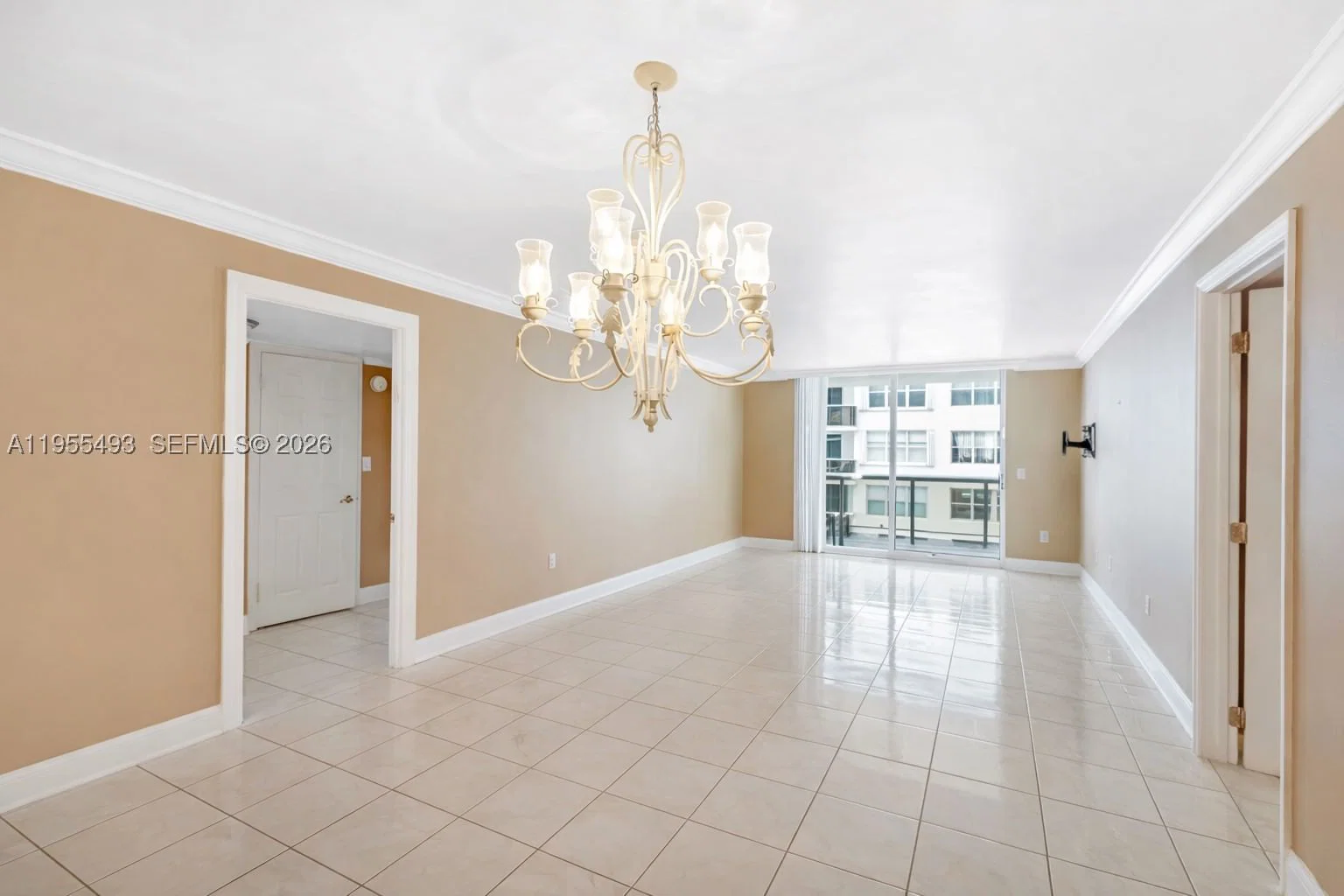 2-bedroom Condo — 6039 Collins Ave #1206, Miami Beach, FL 33140