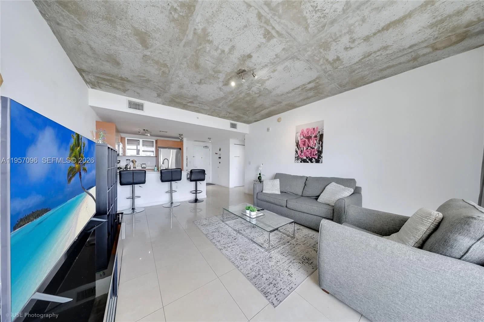 1-bedroom Condo — 3250 1st Ave #811, Miami, FL 33137
