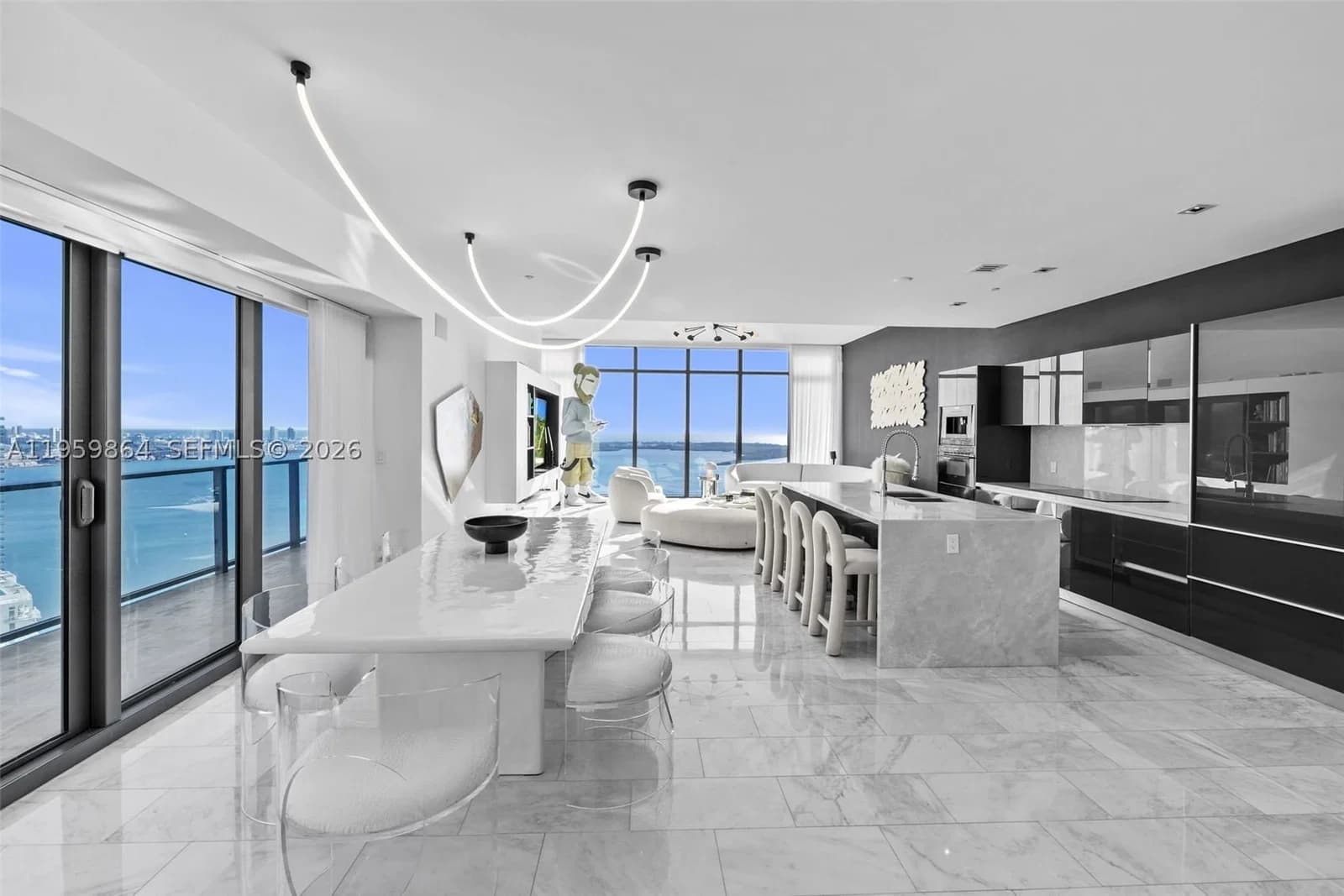 3-bedroom Condo — 1451 Brickell Ave #4401, Miami, FL 33131