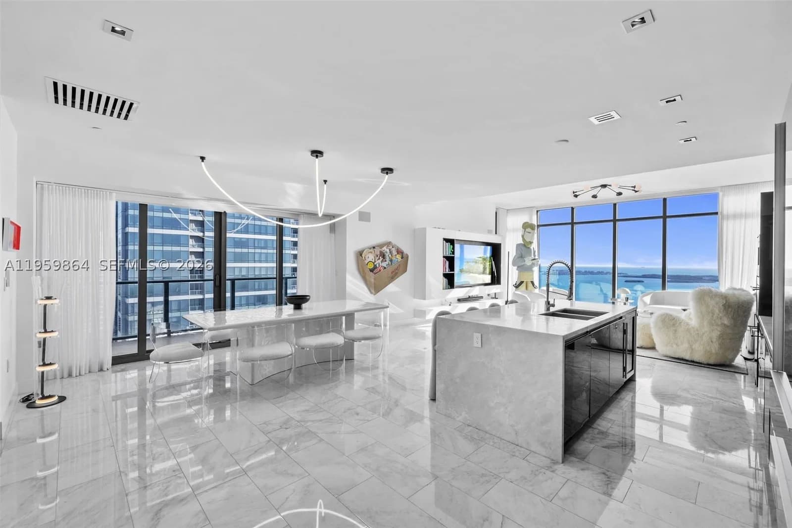 3-bedroom Condo — 1451 Brickell Ave #4401, Miami, FL 33131