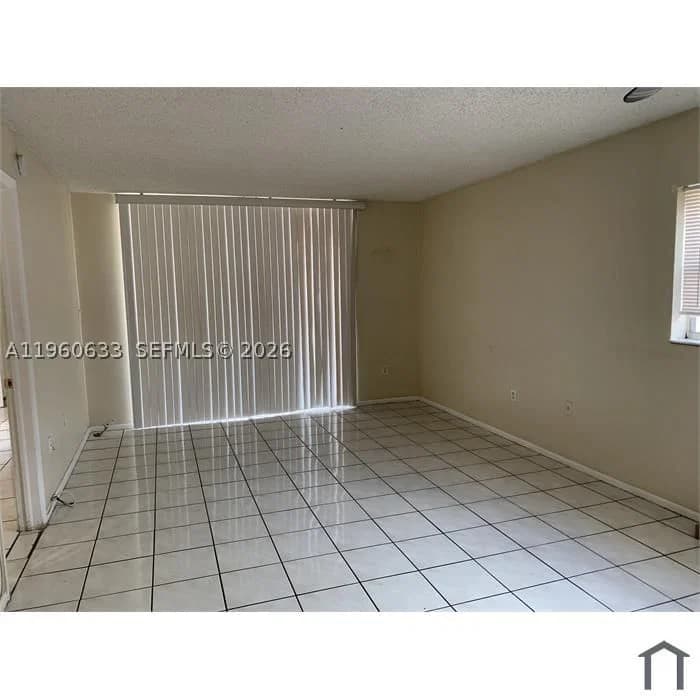 2-bedroom Condo — 19791 114th Ave #331, Miami, FL 33157