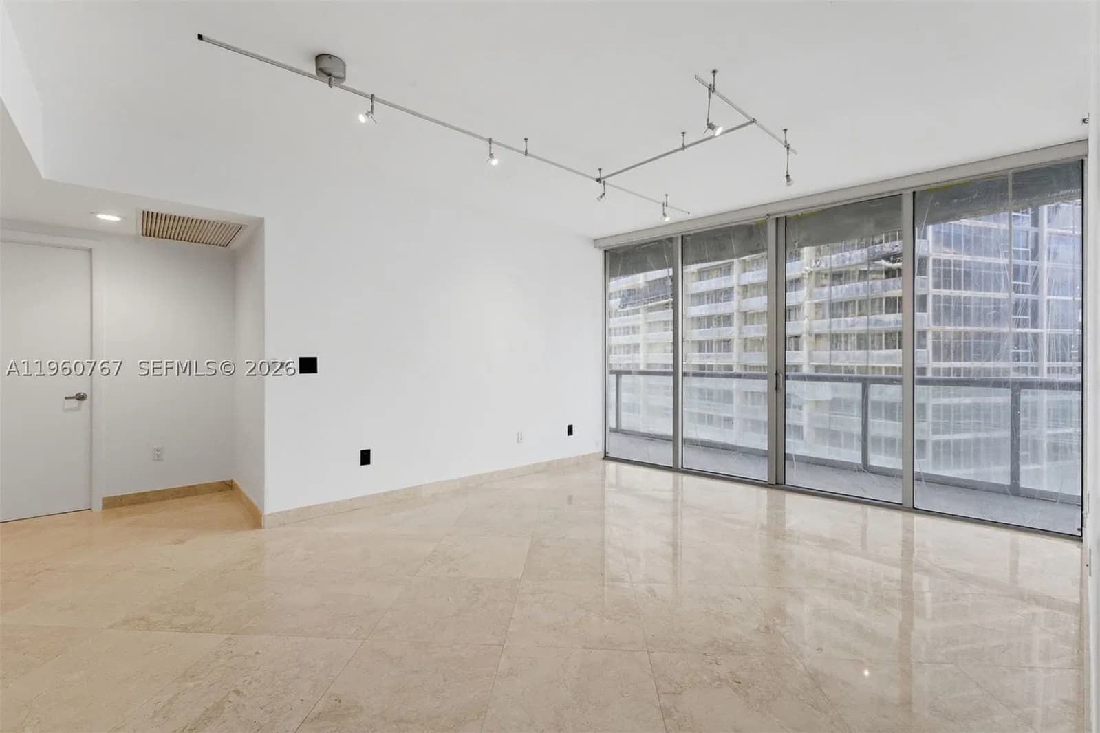 2-bedroom Condo — 475 Brickell Ave #3513, Miami, FL 33131