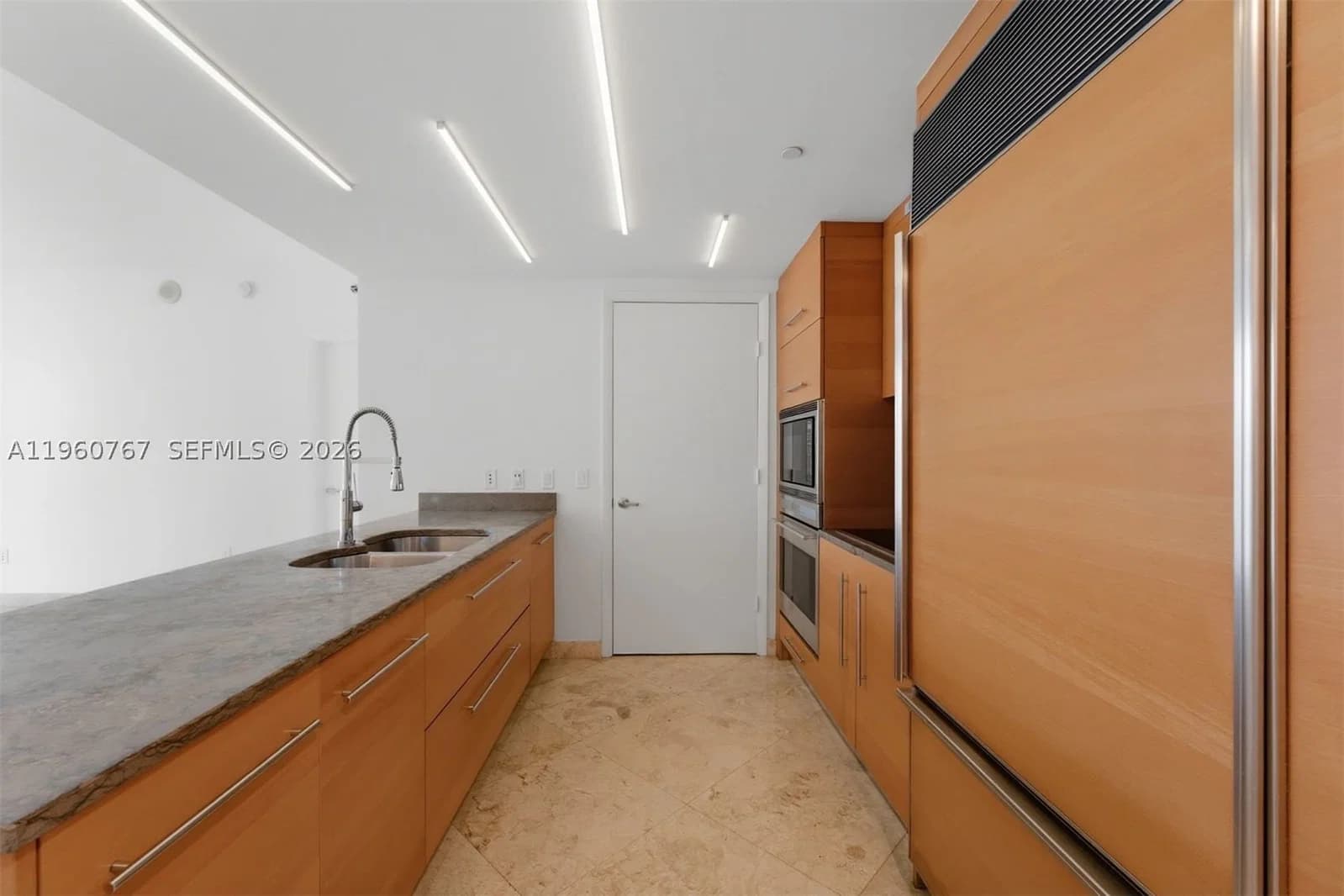 2-bedroom Condo — 475 Brickell Ave #3513, Miami, FL 33131