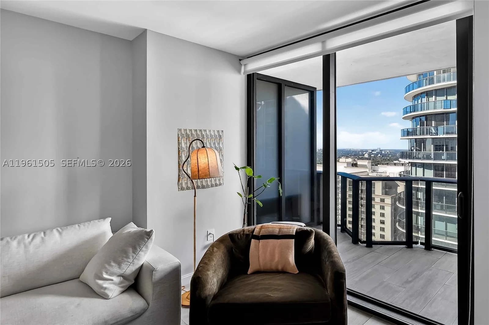 1+1 Condo — 45 9th St #3807, Miami, FL 33130
