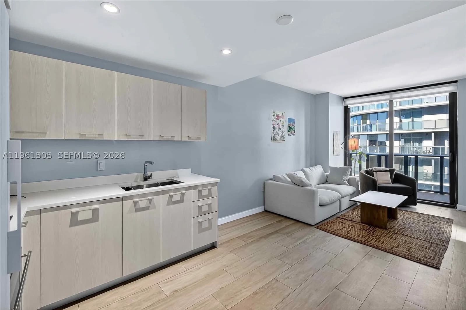 1+1 Condo — 45 9th St #3807, Miami, FL 33130