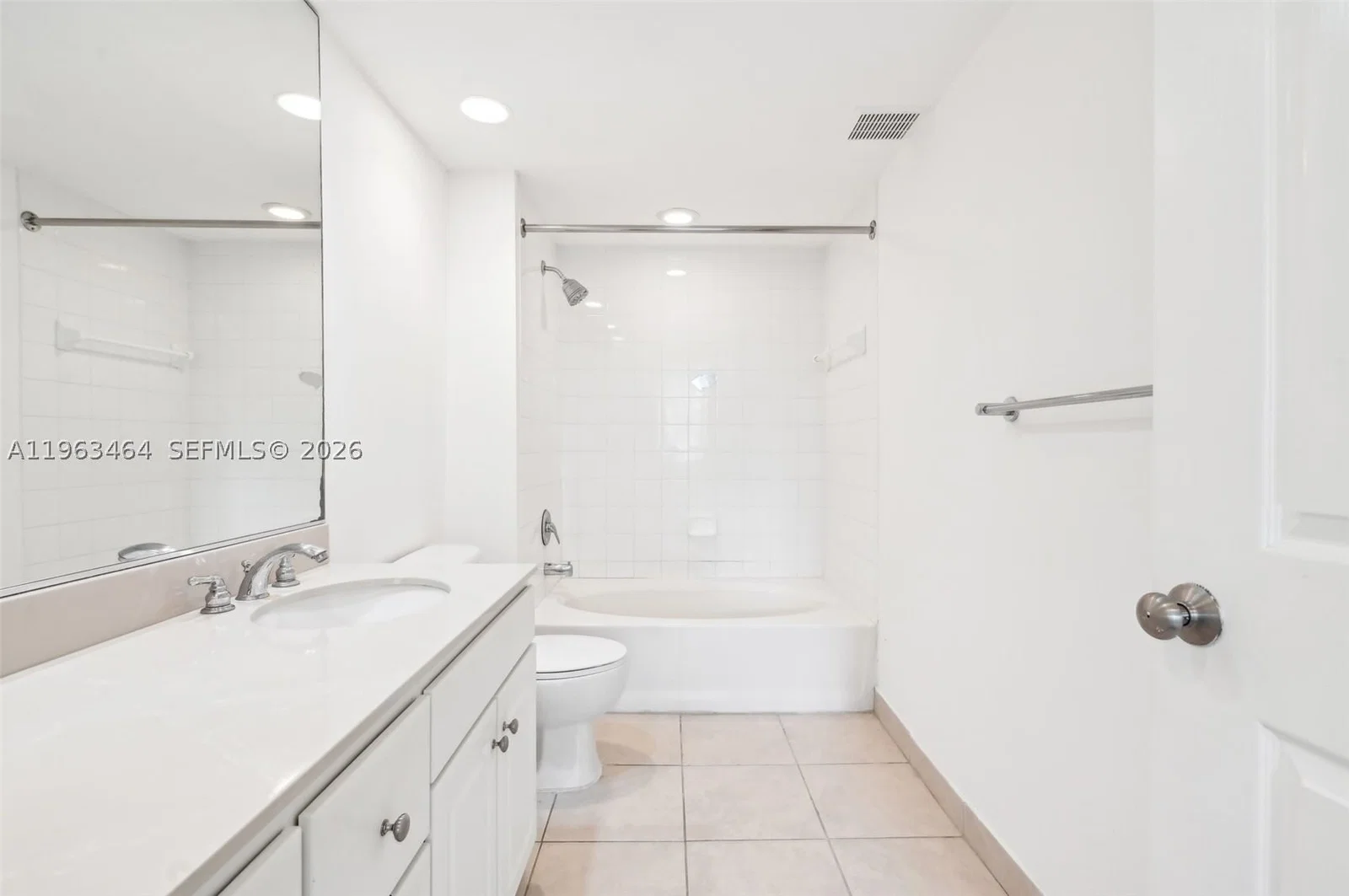 2-bedroom Condo — 2000 Bayshore Dr #304, Miami, FL 33137