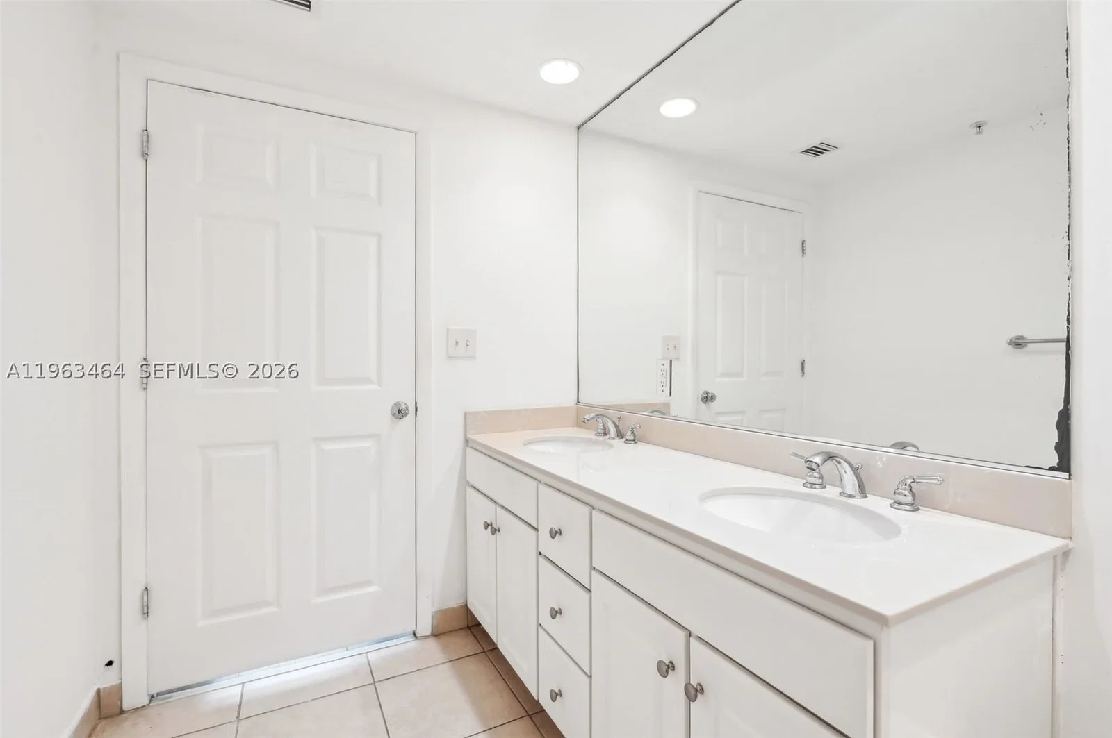 2-bedroom Condo — 2000 Bayshore Dr #304, Miami, FL 33137