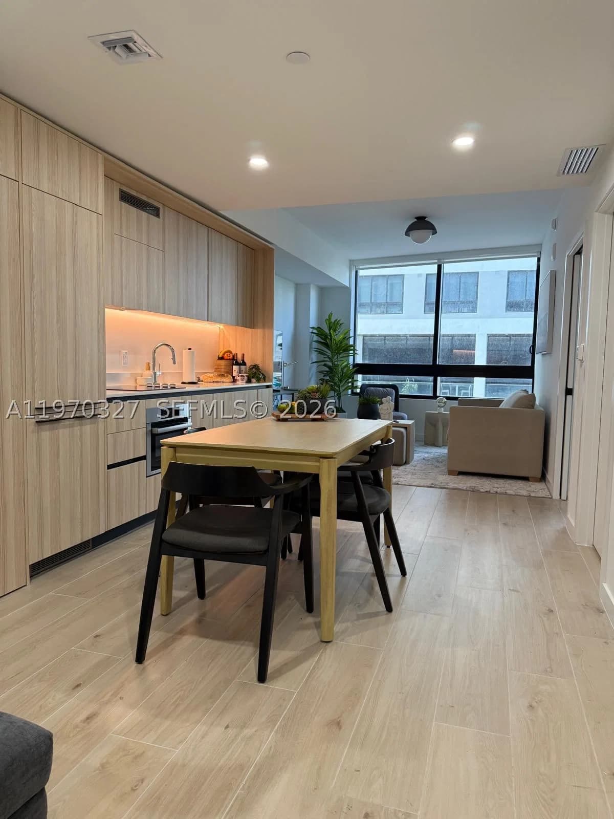 1+1 Condo — 225 Miami Ave #804, Miami, FL 33128