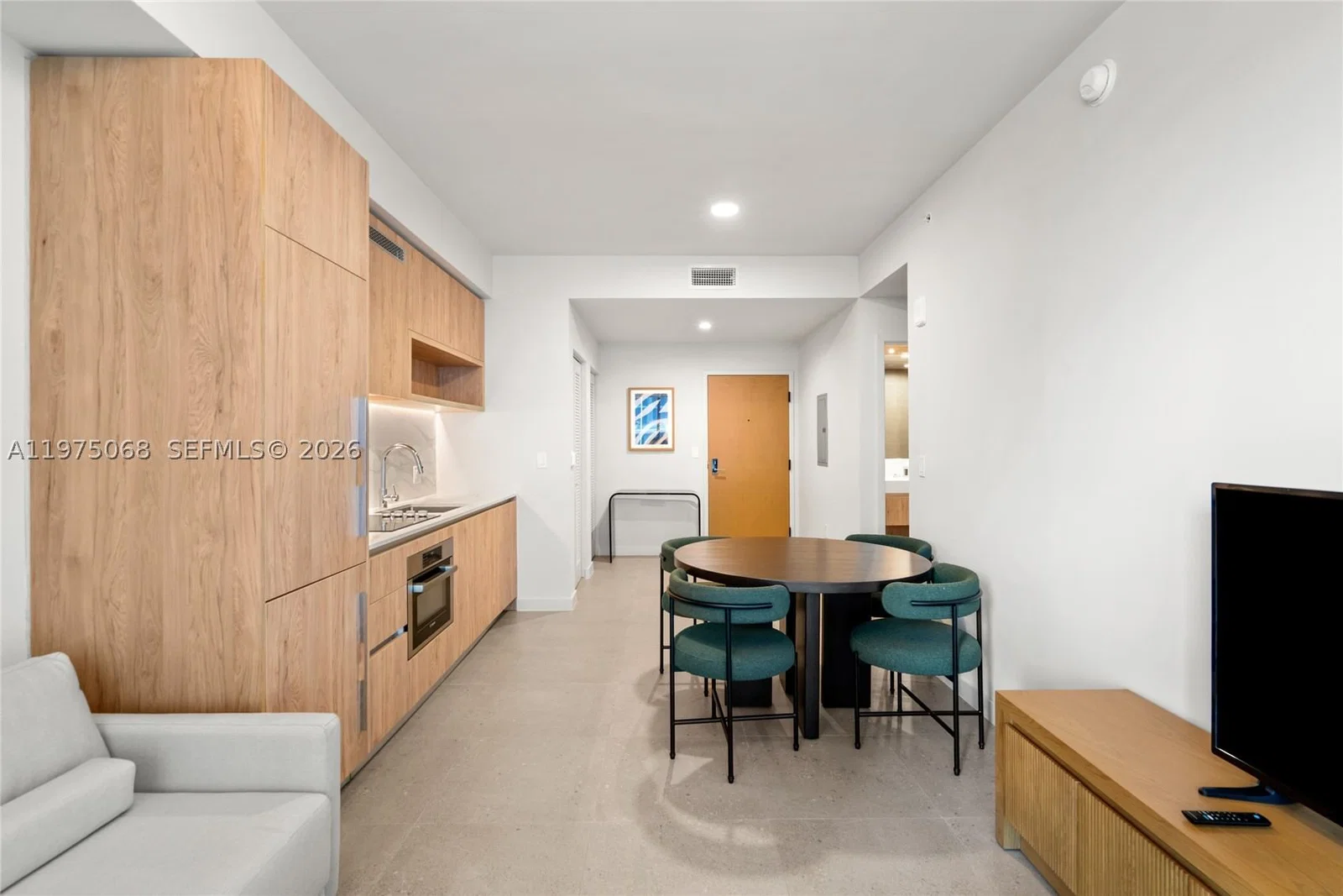 1-bedroom Condo — 11 6th St #2104, Miami, FL 33132