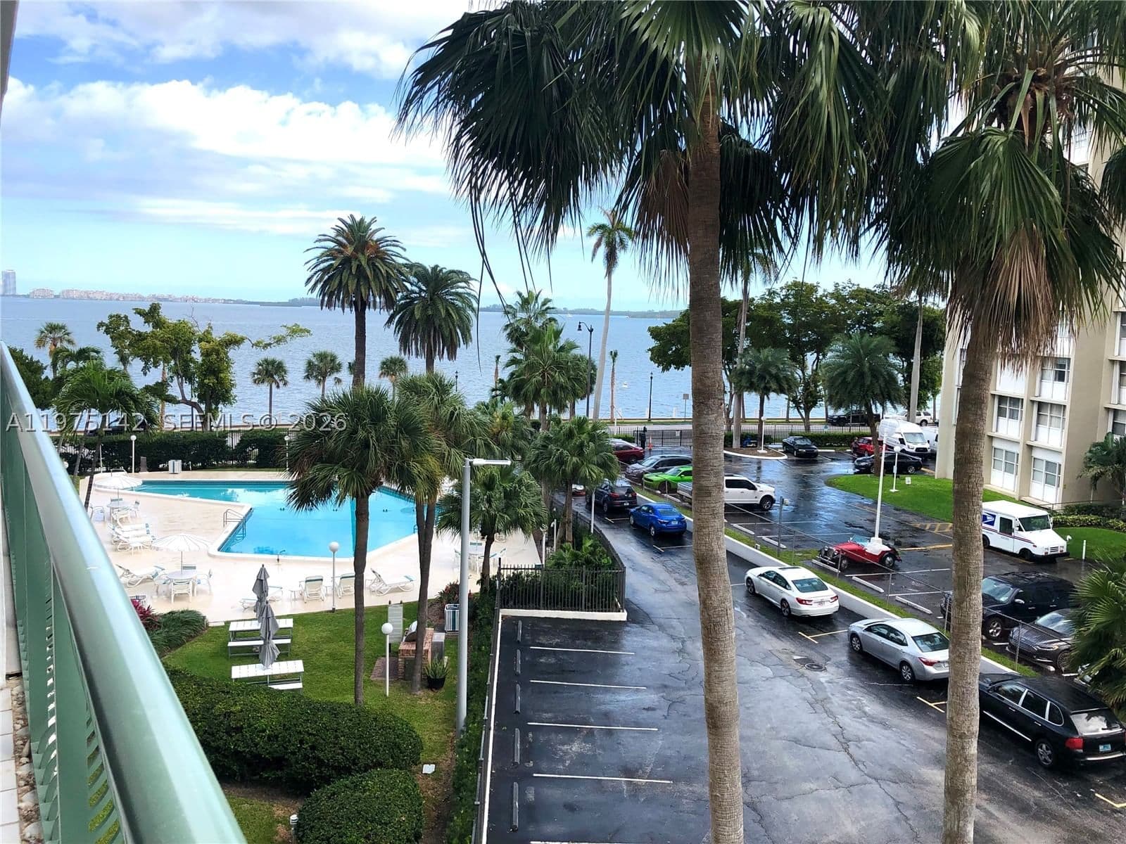 1+1 Condo — 1408 Brickell Bay Dr #404, Miami, FL 33131