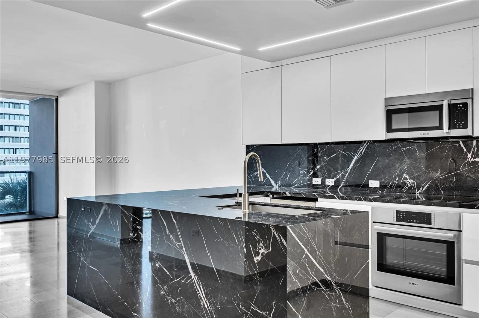 3+1 Condo — 88 7th St #806, Miami, FL 33130