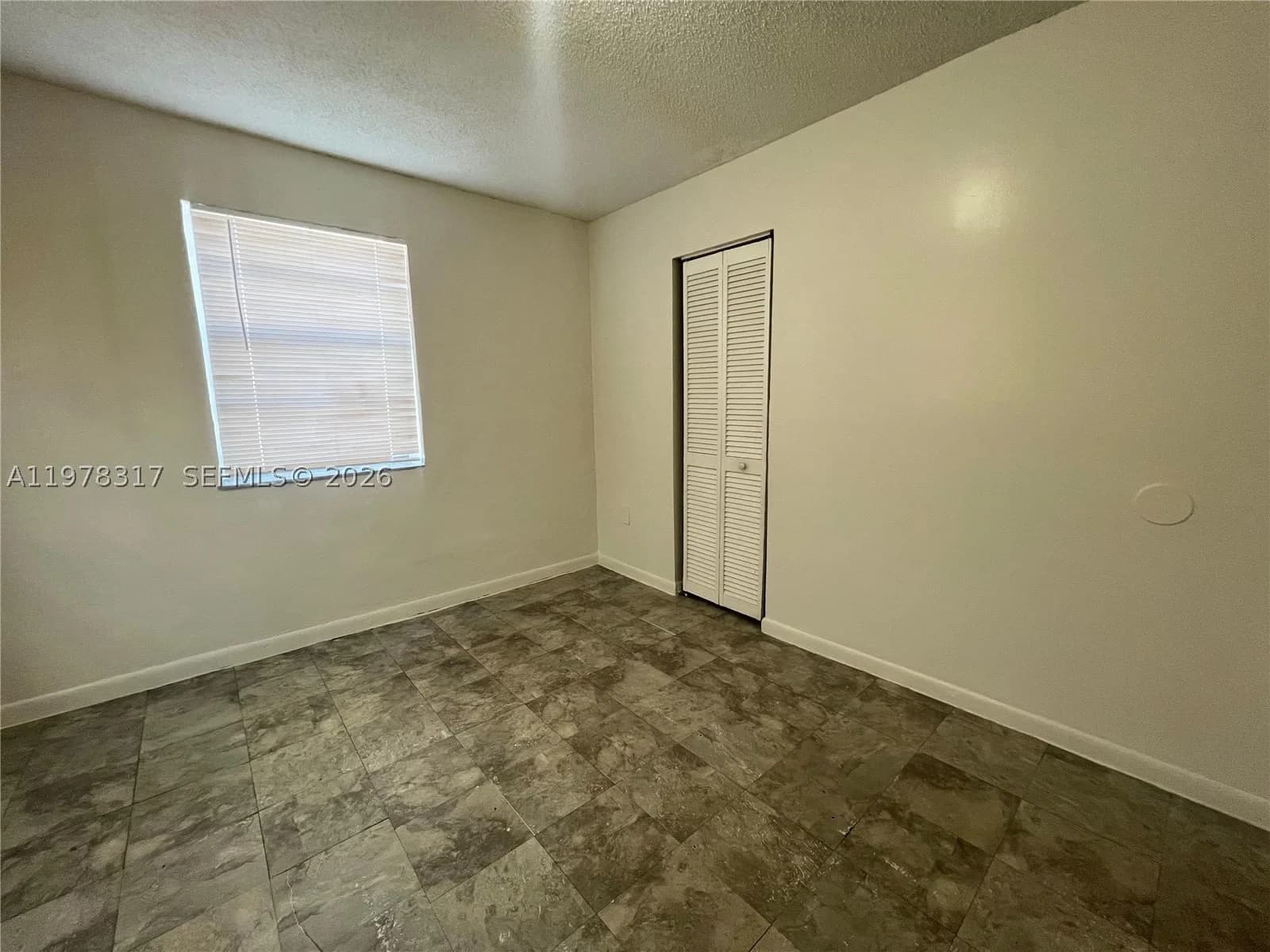 2-bedroom Apartment — Miami, FL 33136