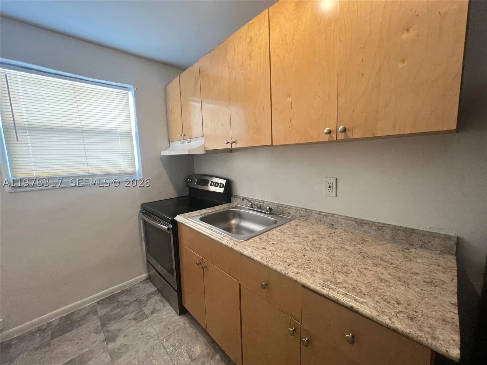 2-bedroom Apartment — Miami, FL 33136