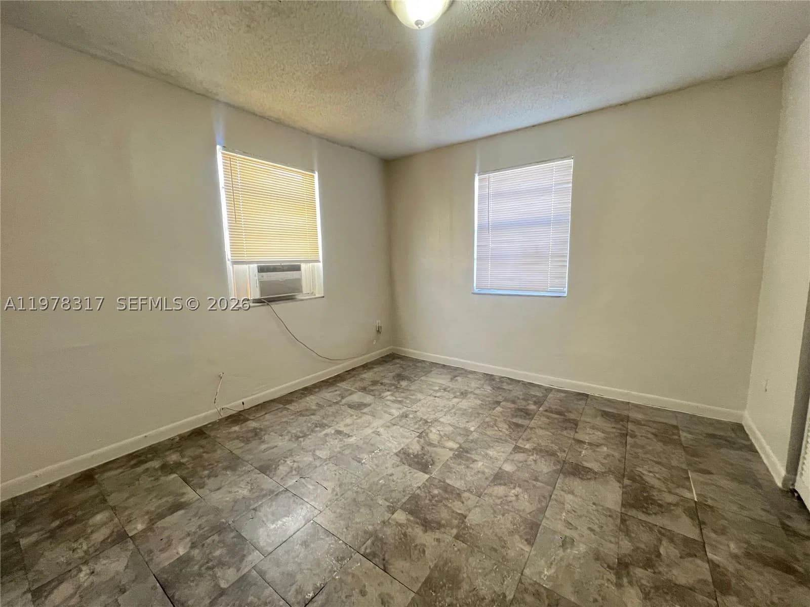 2-bedroom Apartment — Miami, FL 33136