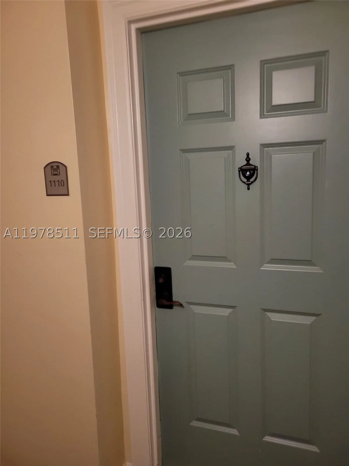 2+1 Condo — 888 Douglas Rd #1110, Coral Gables, FL 33134