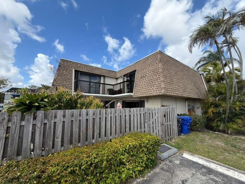 2+1 Condo — 8209 23rd Ct #17C, North Lauderdale, FL 33068