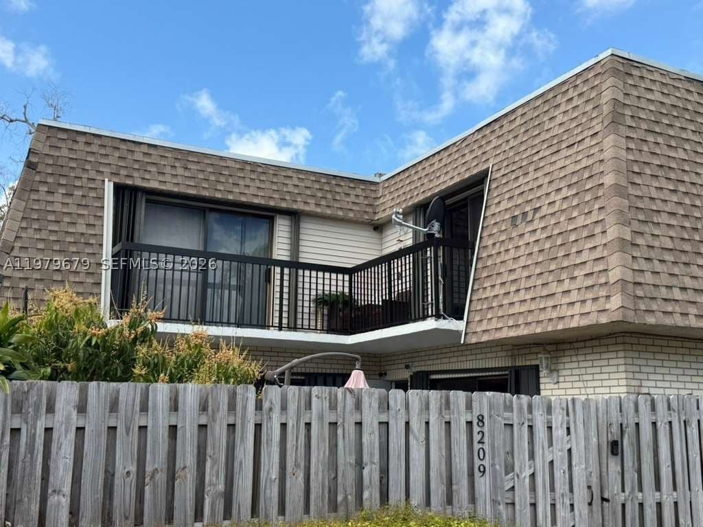 2+1 Condo — 8209 23rd Ct #17C, North Lauderdale, FL 33068