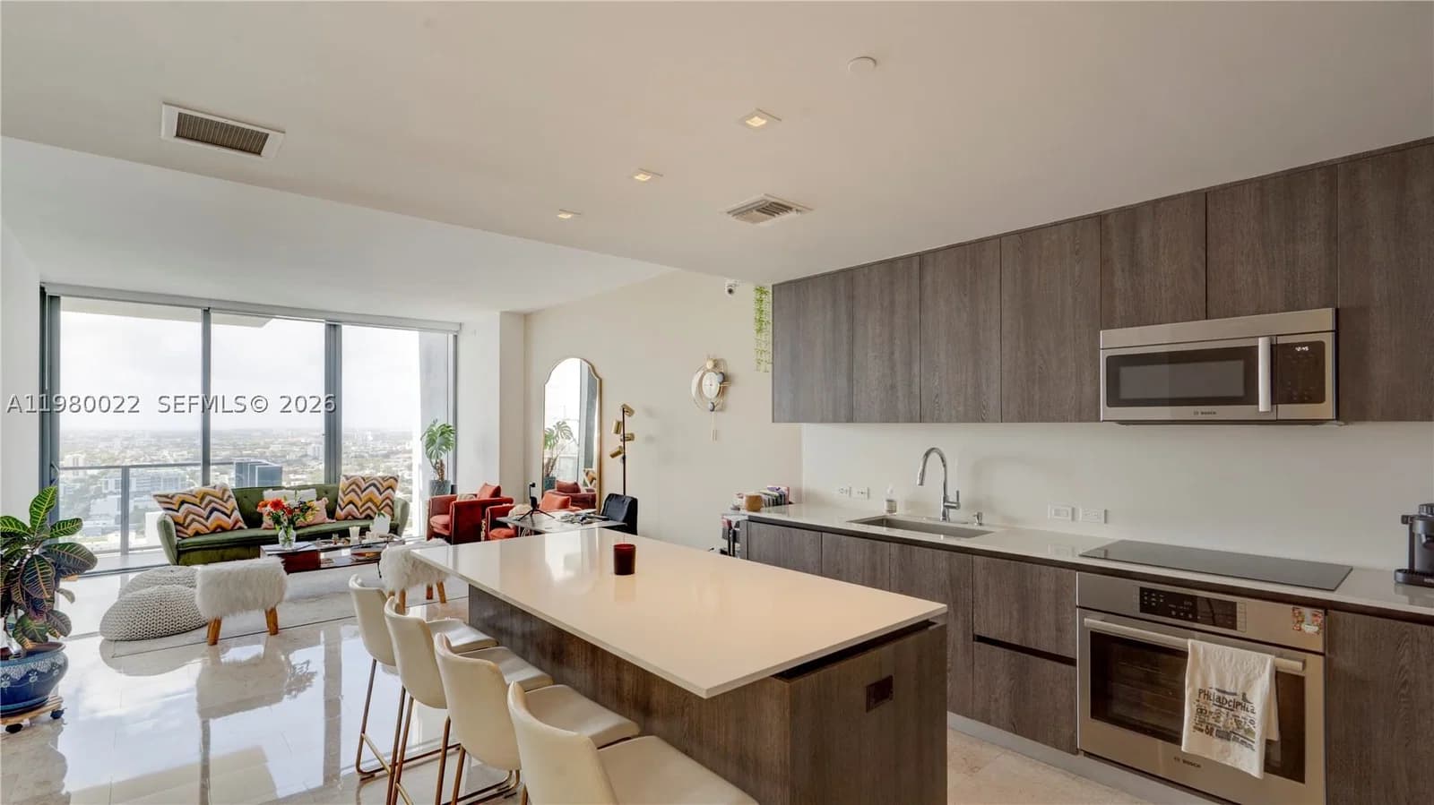1-bedroom Condo — 88 7th St #2706, Miami, FL 33130