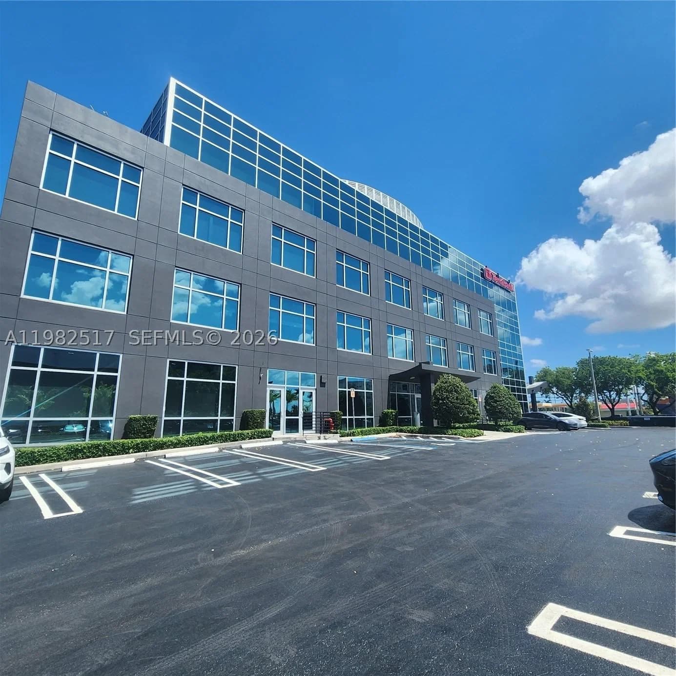 Mülk — 2500 107th Ave #400, Doral, FL 33172