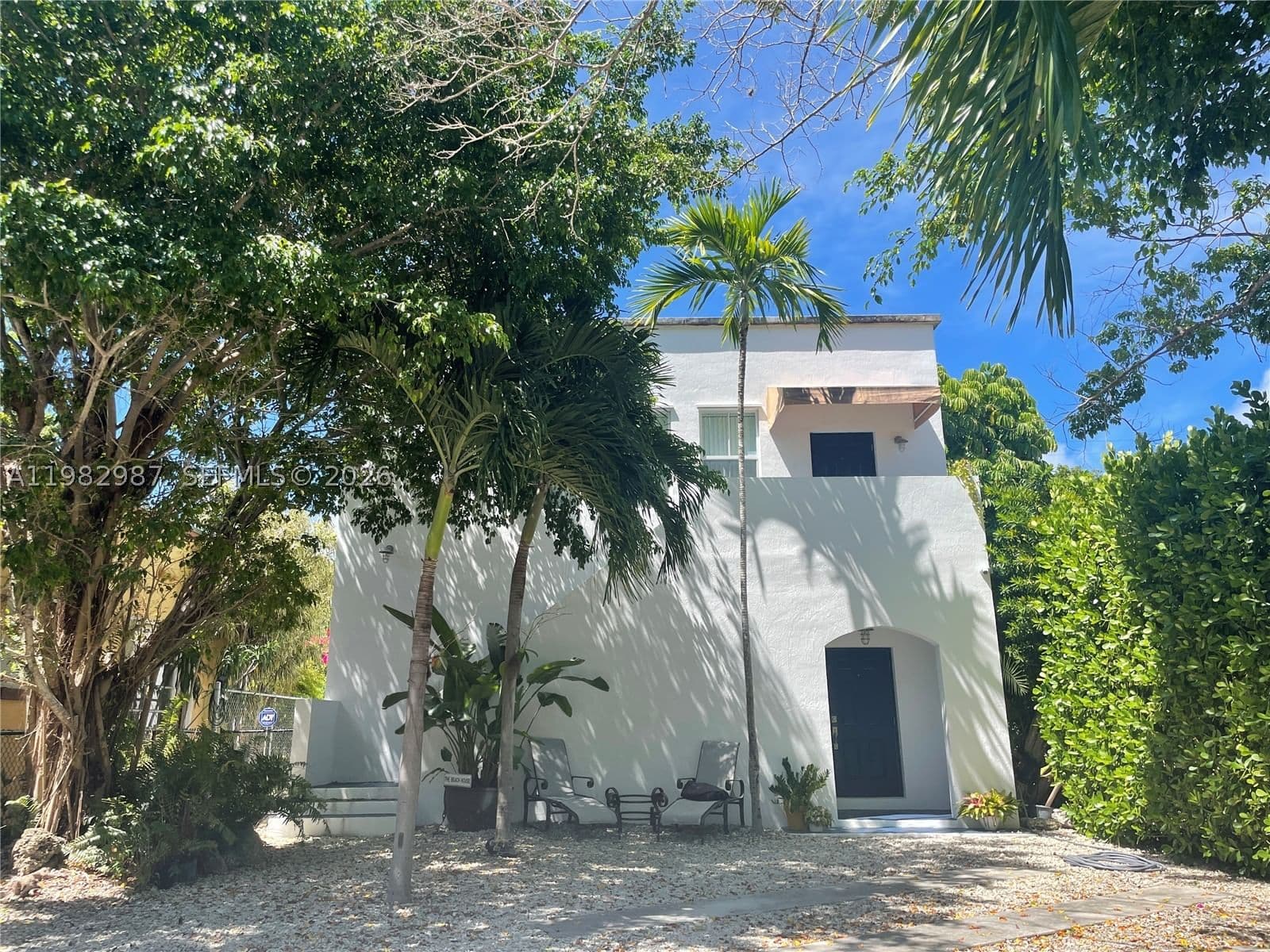 2-bedroom Property — 3421 25th St #01, Miami, FL 33133