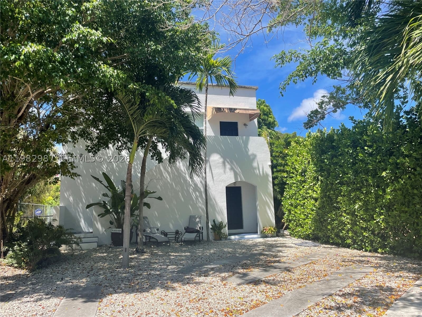 2-bedroom Property — 3421 25th St #01, Miami, FL 33133