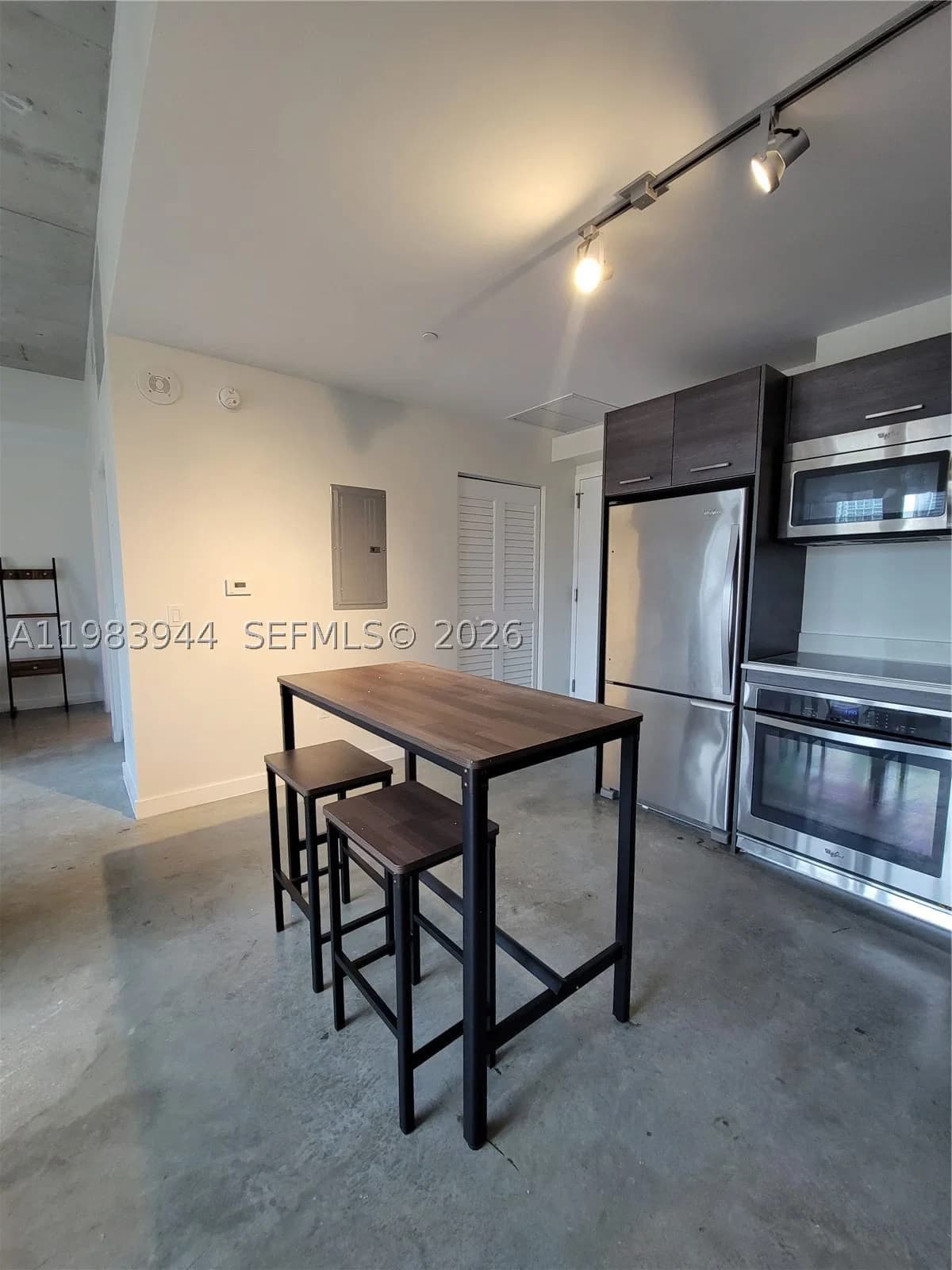 1-bedroom Condo — 151 1st St #1507, Miami, FL 33131