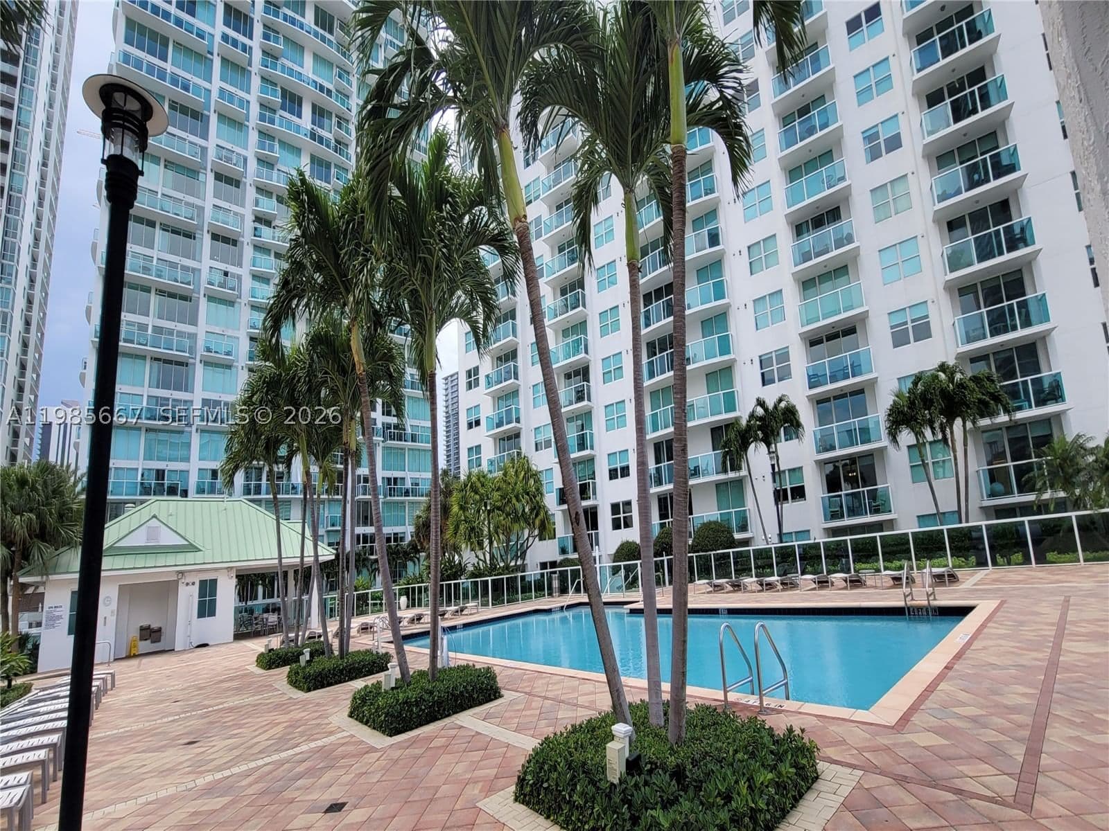 2+1 Condo — 31 5th St #1110, Miami, FL 33131