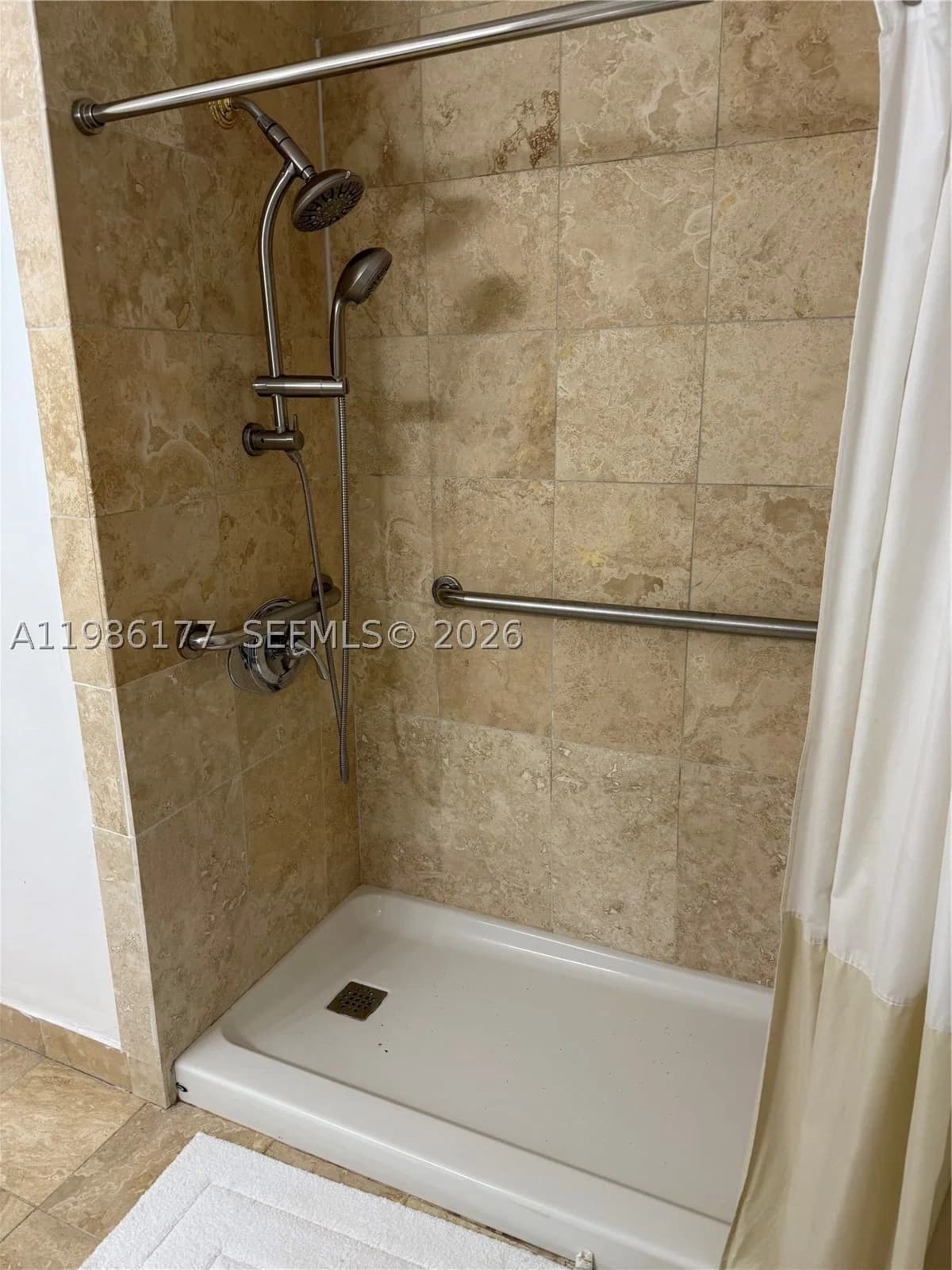 3+1 Müstakil ev — 1208 Bird Rd, Coral Gables, FL 33146