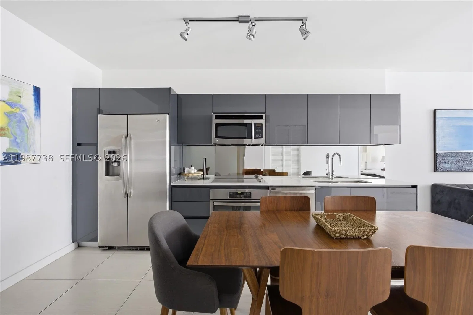 1+1 Condo — 31 6th St #2504, Miami, FL 33131