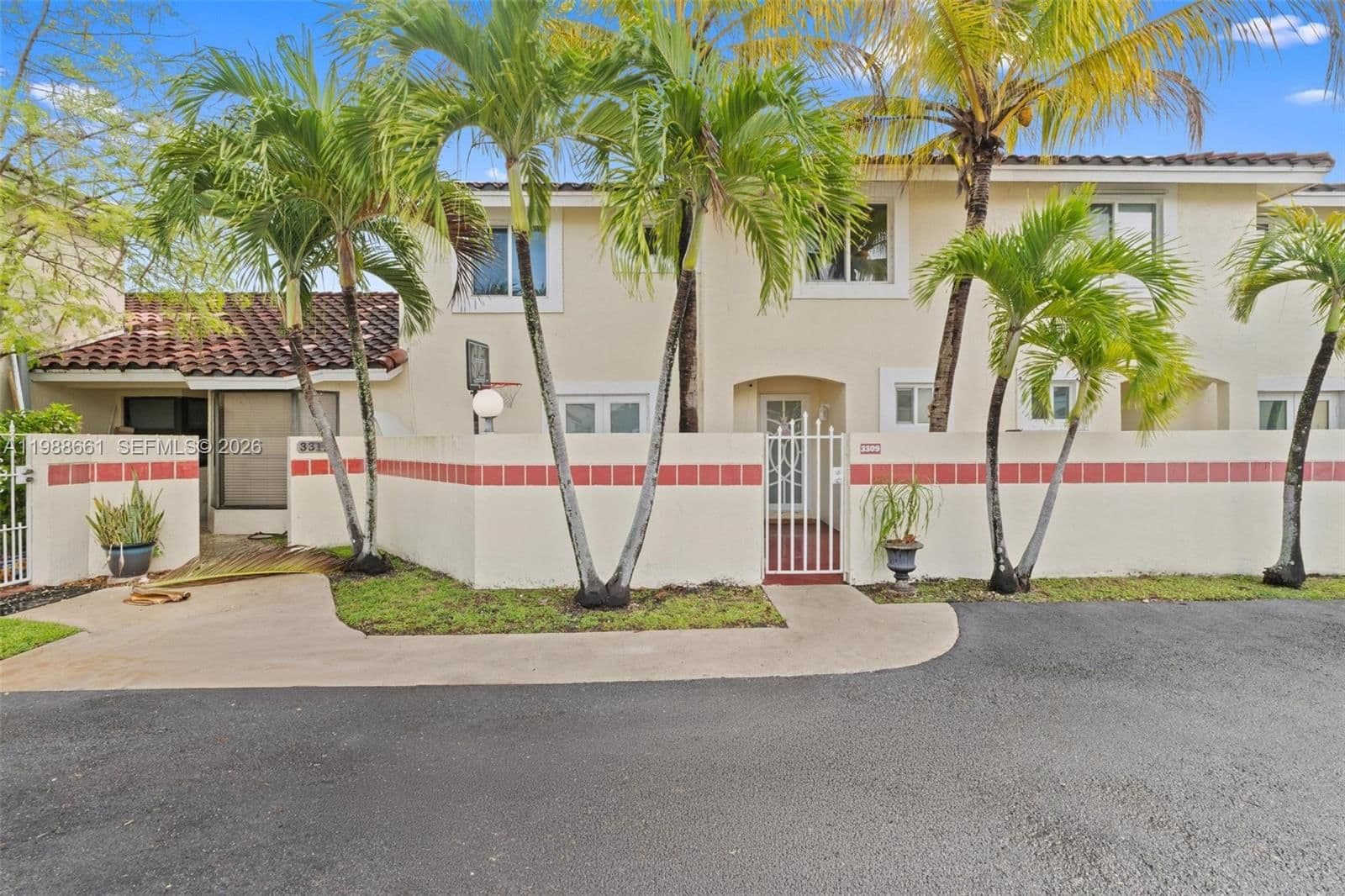 3-bedroom Condo — 3309 San Remo Cir, Homestead, FL 33035