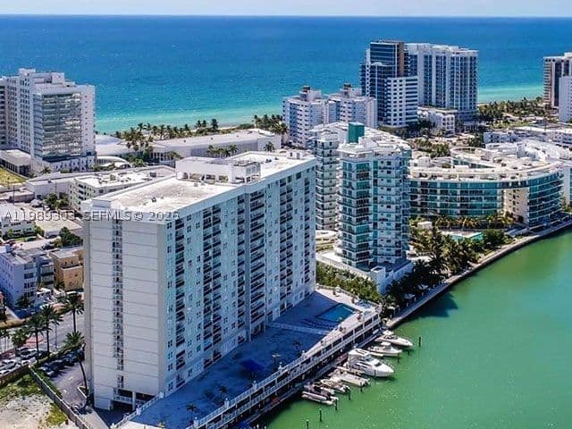 1+1 Condo — 6770 Indian Creek Dr #5T, Miami Beach, FL 33141