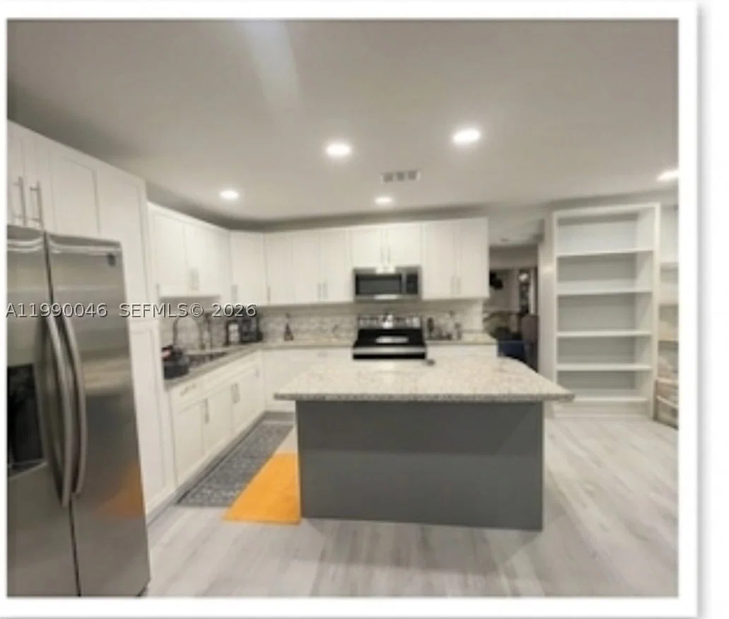 Dubleks — 2373 33rd St, Miami, FL 33142