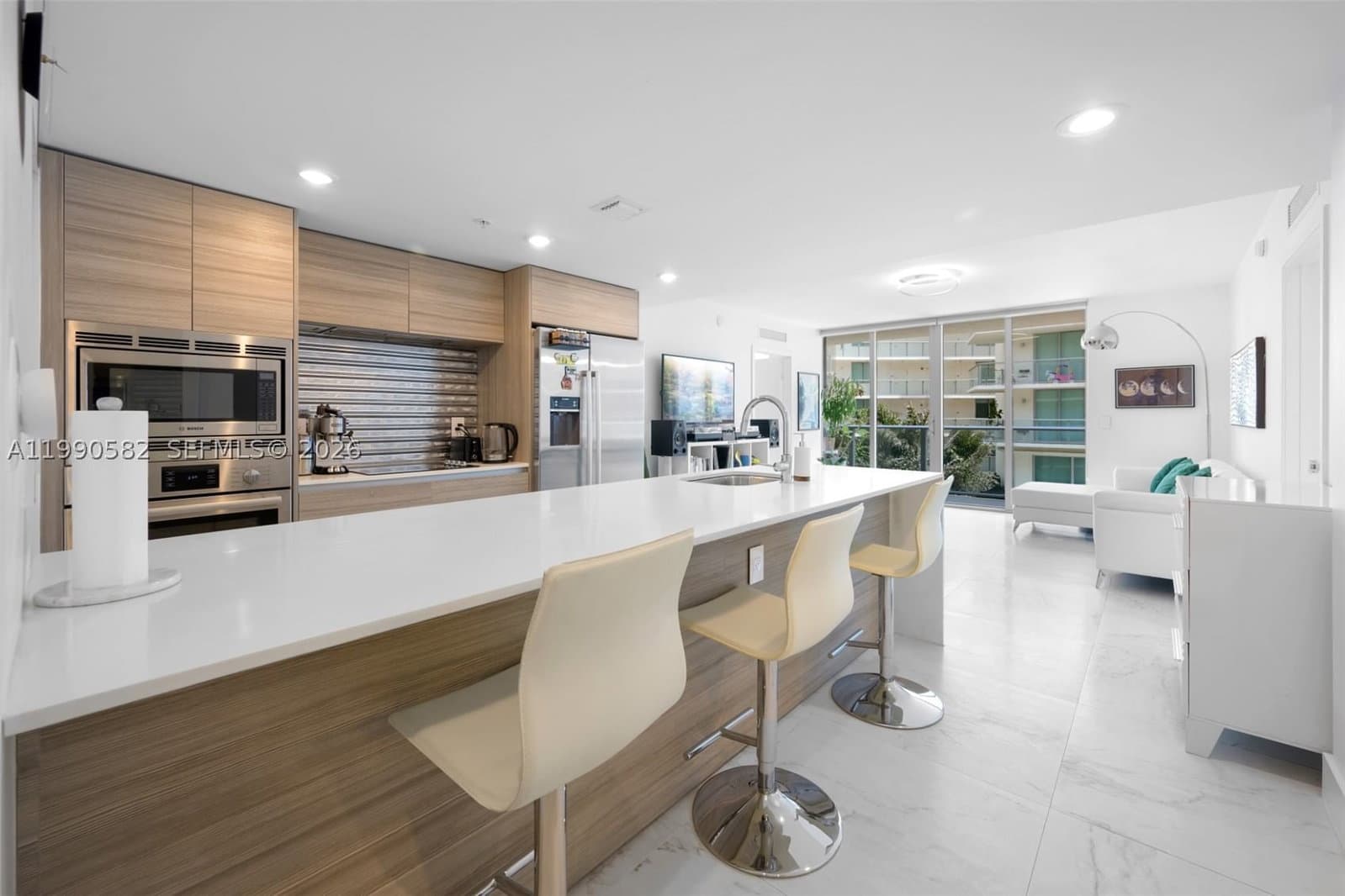 2+1 Condo — 6610 Indian Creek Dr #406, Miami Beach, FL 33141