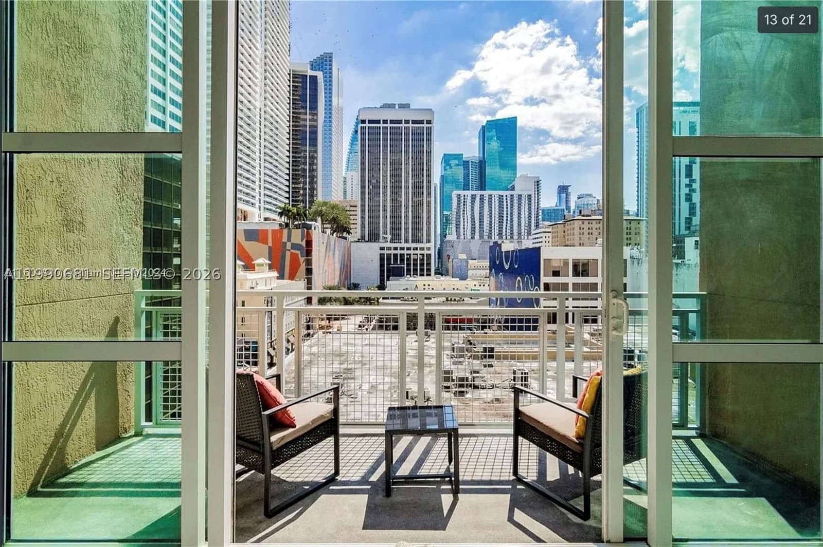 1+1 Condo — 253 2nd St #617, Miami, FL 33132