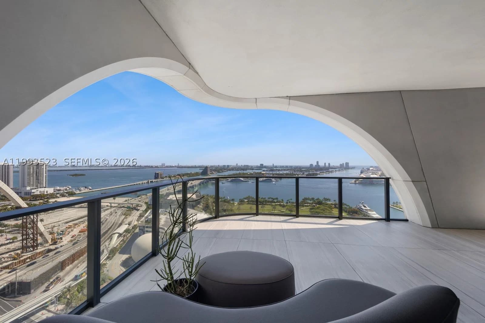4-bedroom Condo — 1000 Biscayne Blvd #2702, Miami, FL 33132