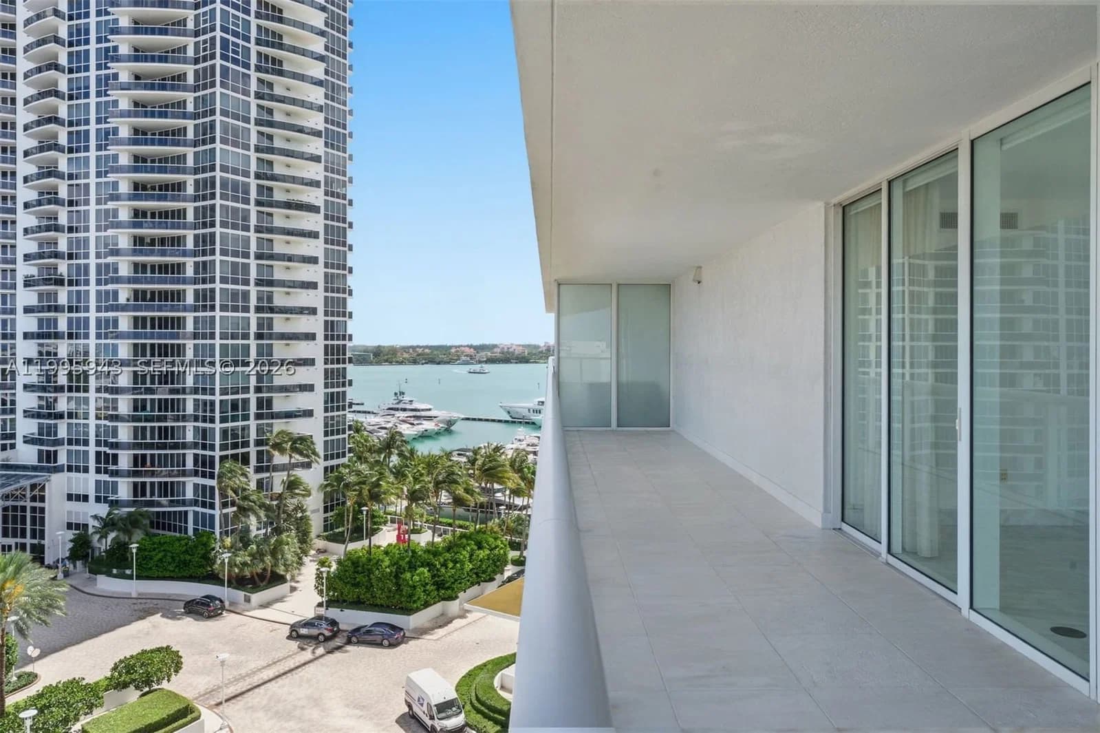2+1 Condo — 450 Alton Rd #910, Miami Beach, FL 33139