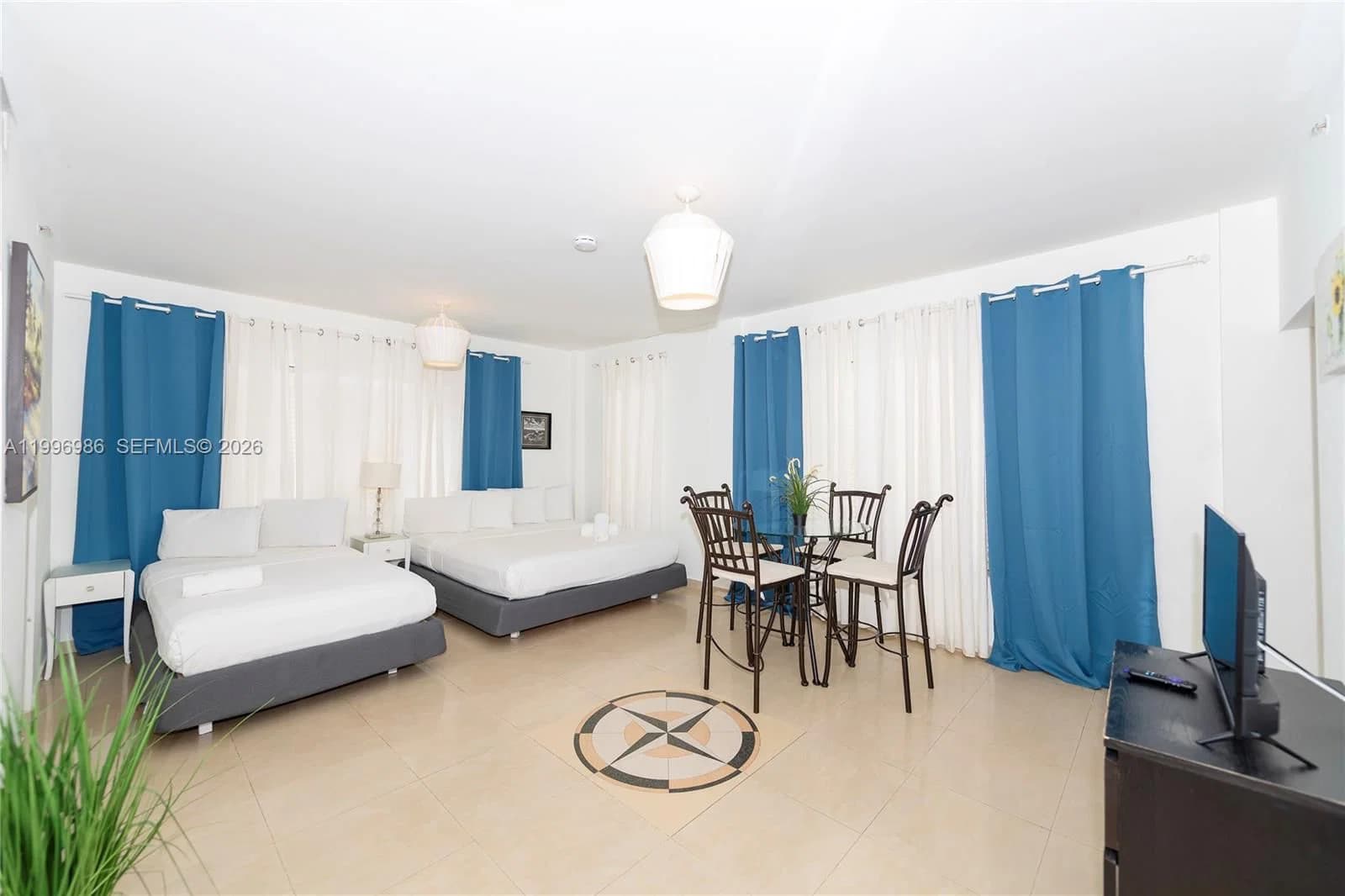 Condo — 918 Ocean Dr #203, Miami Beach, FL 33139