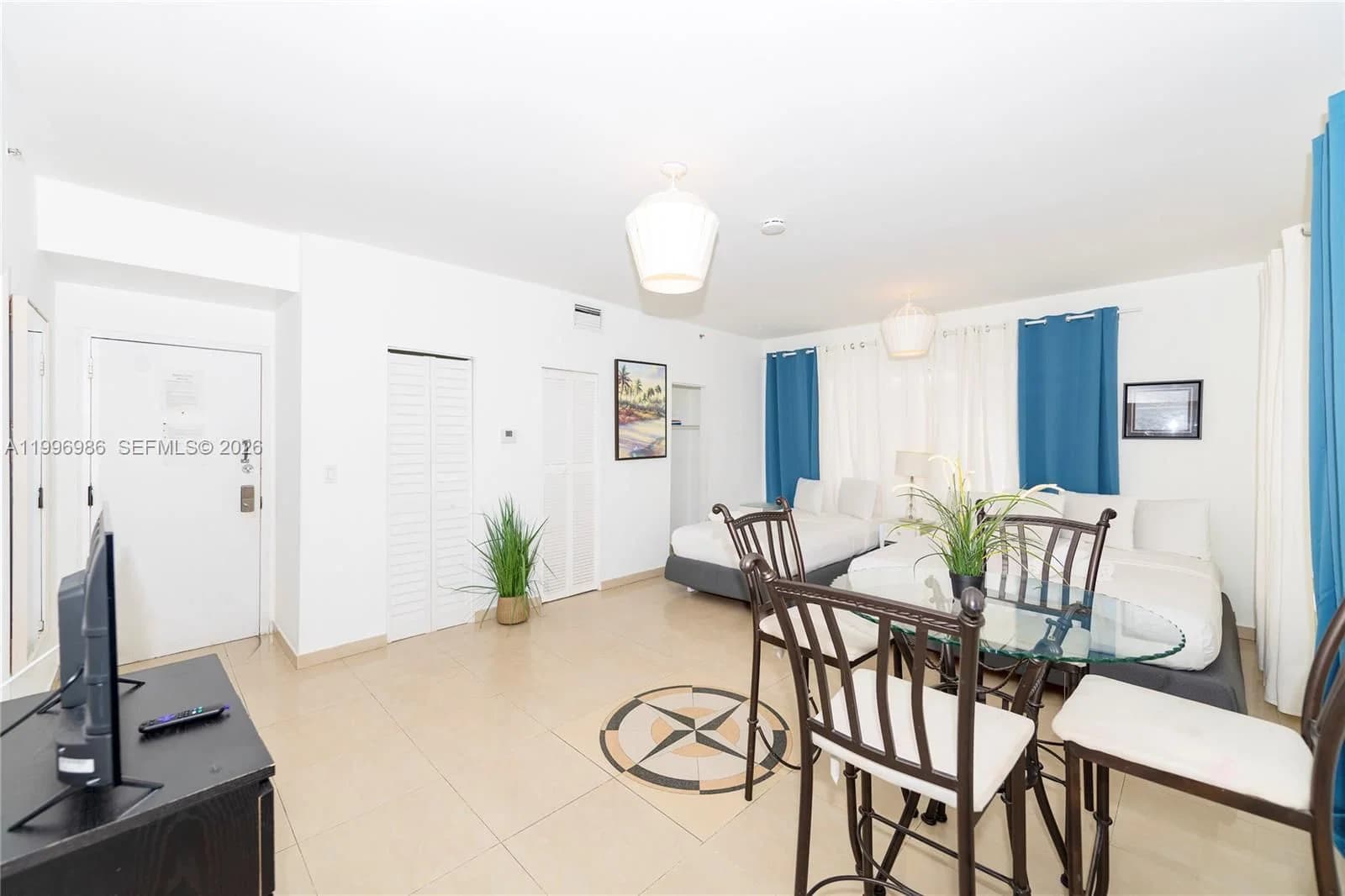 Condo — 918 Ocean Dr #203, Miami Beach, FL 33139