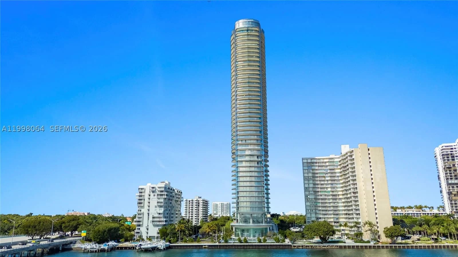 3-bedroom Condo — 175 25 Rd #2003, Miami, FL 33129
