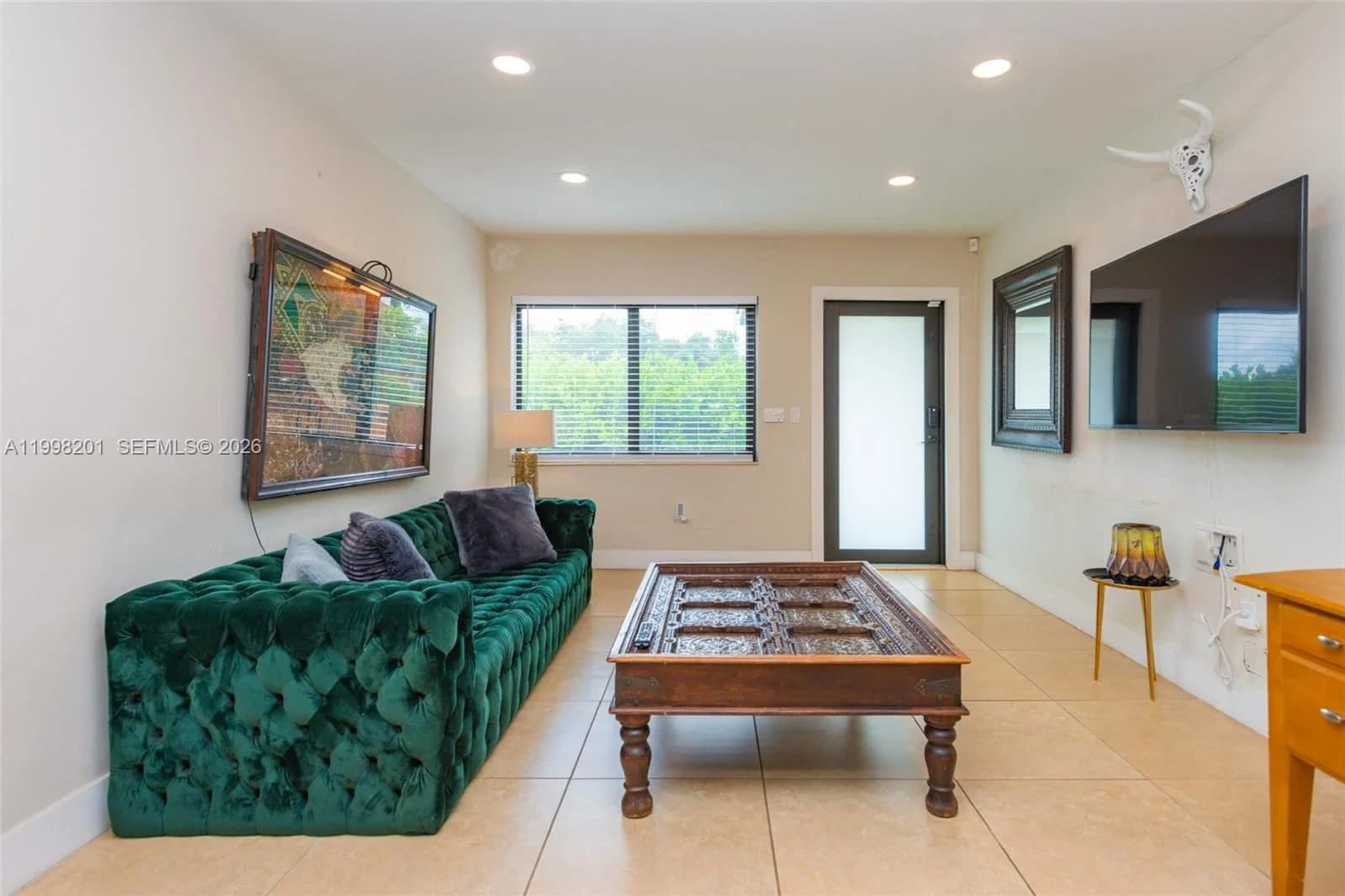 2-bedroom Property — 2925 11th Ave #Front, Miami, FL 33127