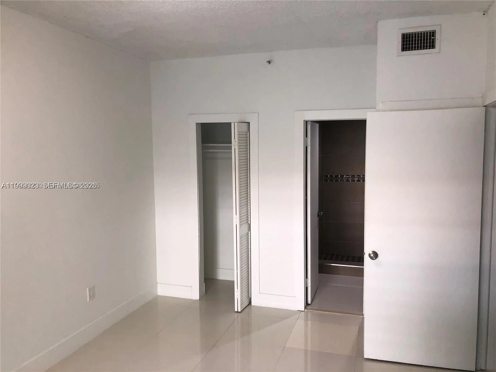 1+1 Daire — 2730 Collins Ave #310, Miami Beach, FL 33140
