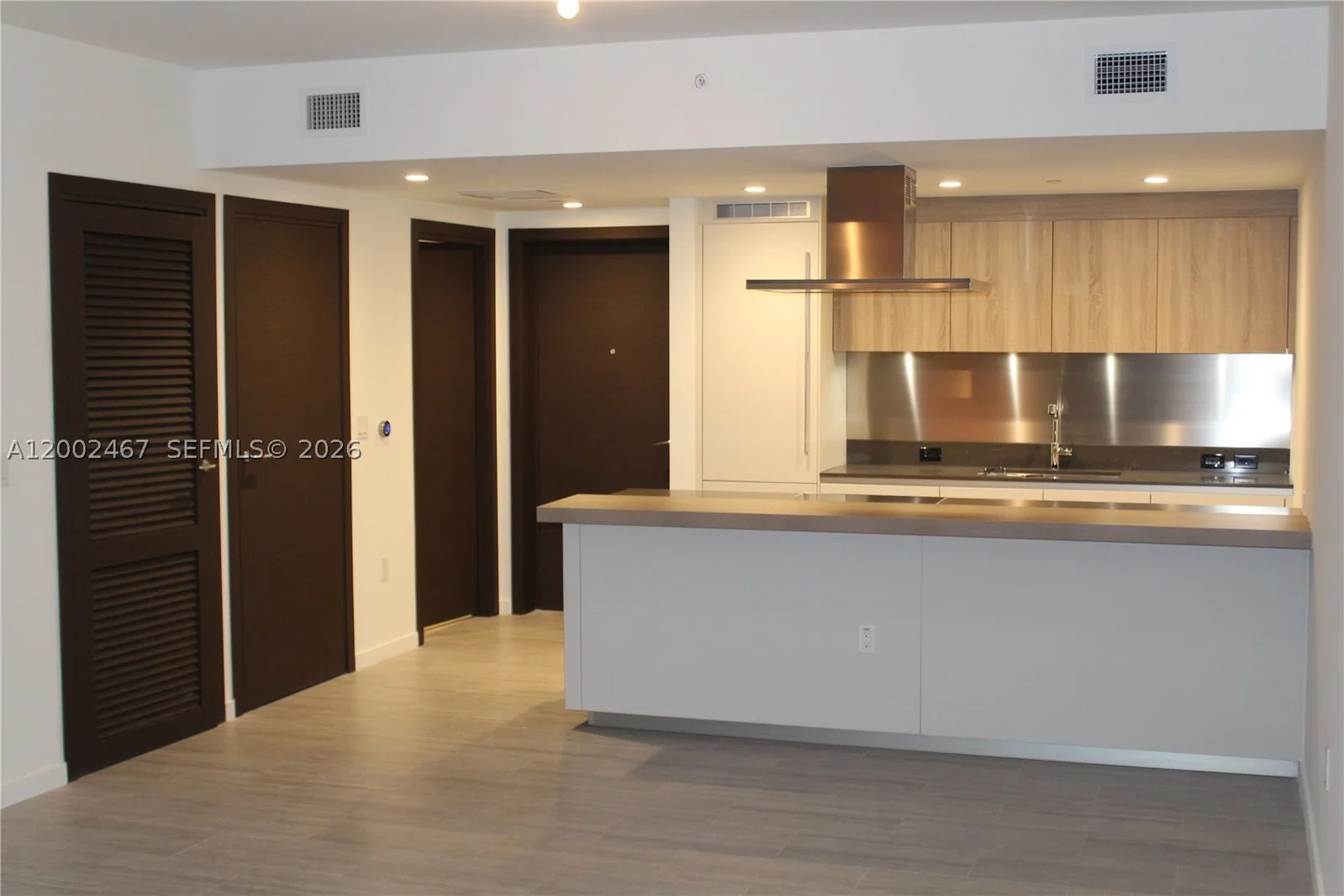 1-bedroom Condo — 1000 Brickell Plz #1906, Miami, FL 33131