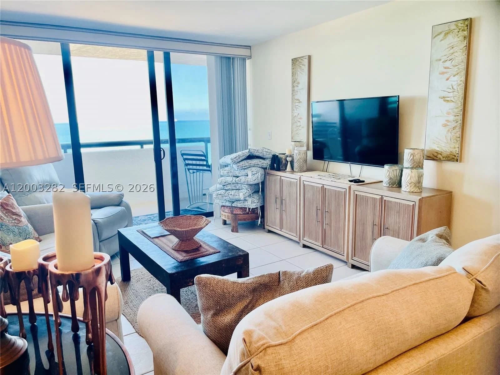 1-bedroom Condo — 2555 Collins Ave #1805, Miami Beach, FL 33140