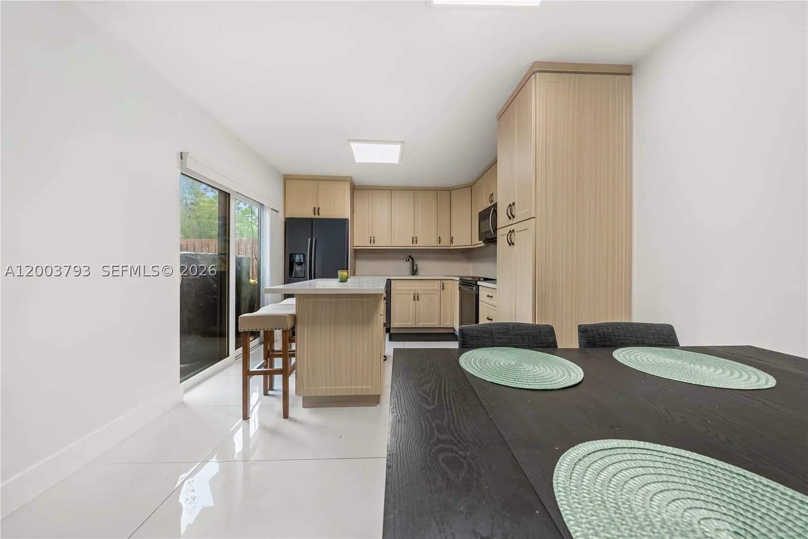 2+1 Townhouse — 4089 Forest Hill Dr, Cooper City, FL 33026