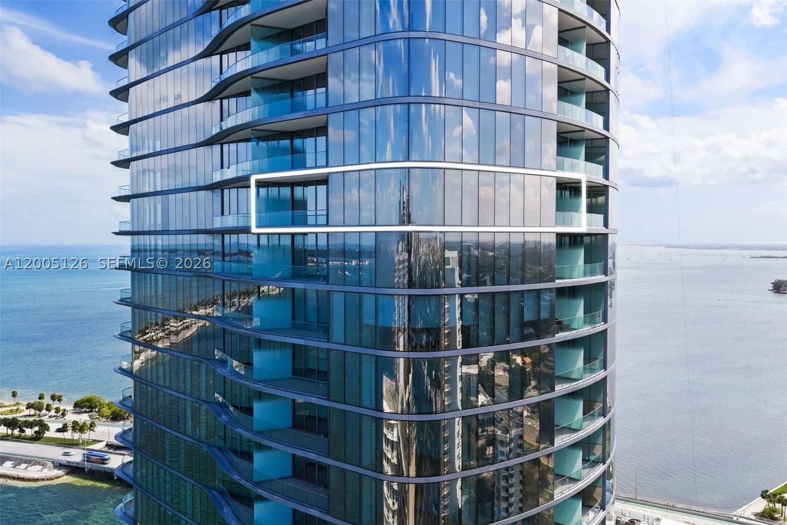 3-bedroom Condo — 175 25 RD #2604, Miami, FL 33129