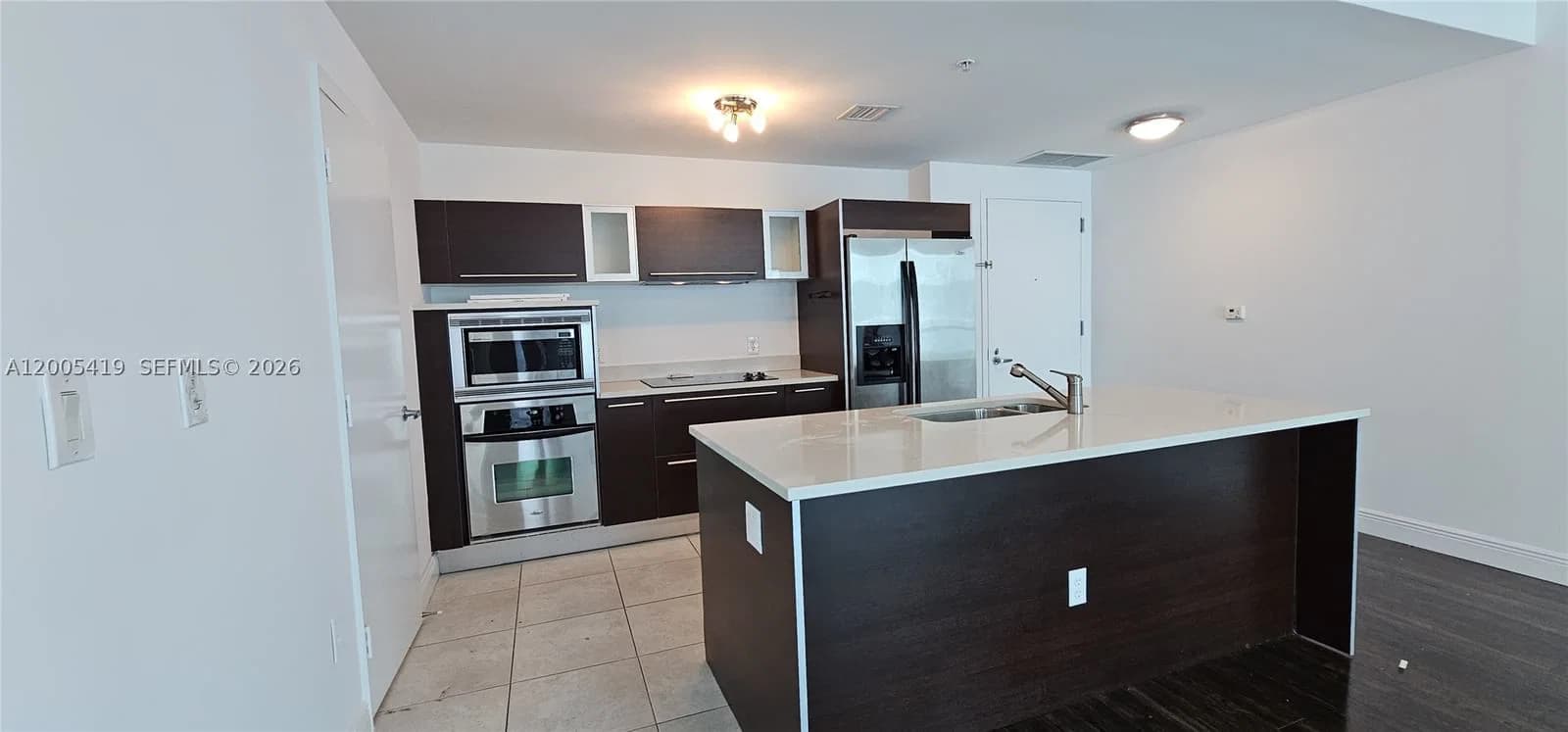 1+1 Condo — 1900 Bayshore Dr #1617, Miami, FL 33132