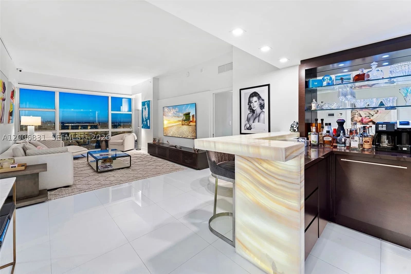3-bedroom Condo — 6801 Collins Ave #PH01/02, Miami Beach, FL 33141