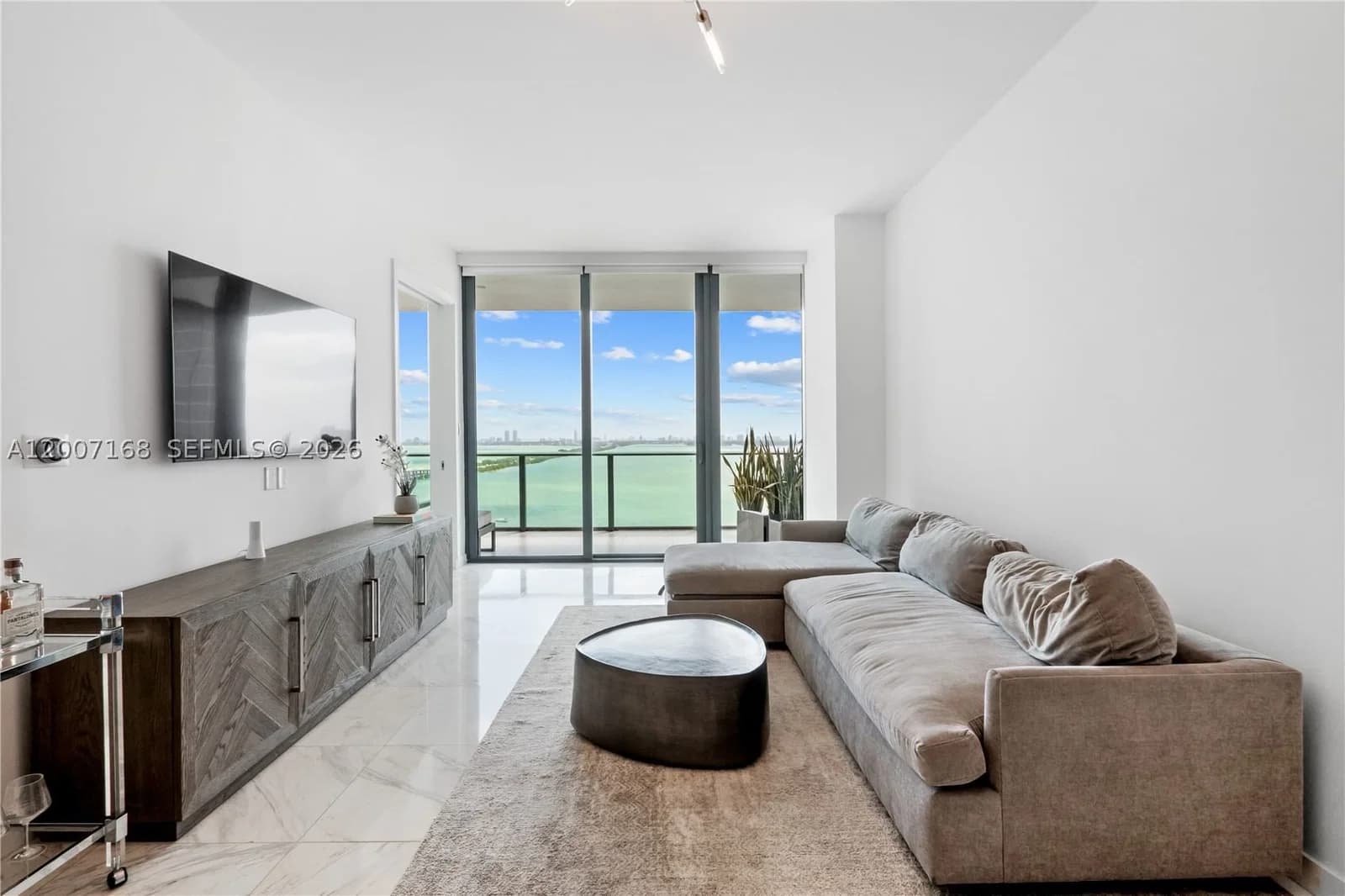 2-bedroom Condo — 480 31st St #2405, Miami, FL 33137